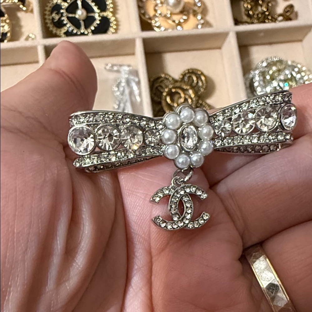 Chic Silver and Pearl Designer Brooch